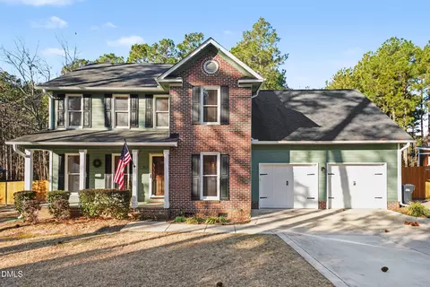 7613 Trappers Rd, Fayetteville, NC 28311