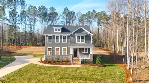 178 Charlotte Knoll St, Zebulon, NC 27597