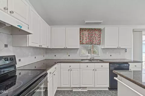 7900 Barbour Store Rd, Willow Spring, NC 27592 photo 9