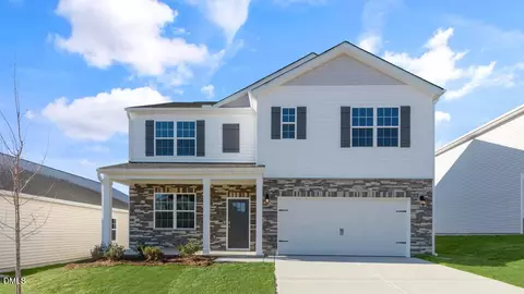72 Hanging Elm Ln, Fuquay Varina, NC 27526