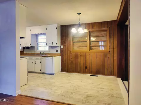 Dining - 406 Avery St, Garner, NC 27529 photo 1 of 1