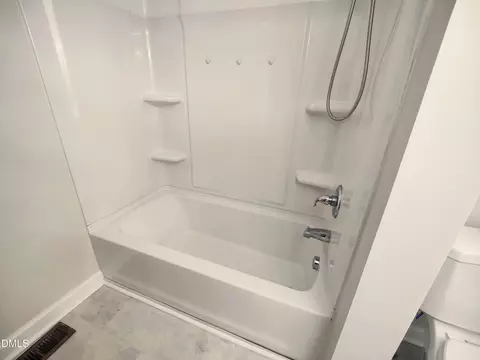 Bath - 406 Avery St, Garner, NC 27529 photo 3 of 4