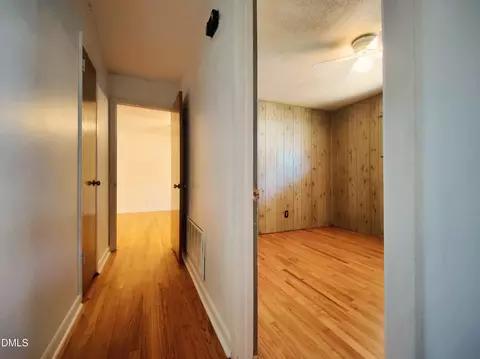 Entry Way - 406 Avery St, Garner, NC 27529 photo 2 of 3
