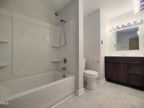 Bath - 406 Avery St, Garner, NC 27529 photo 2 of 4