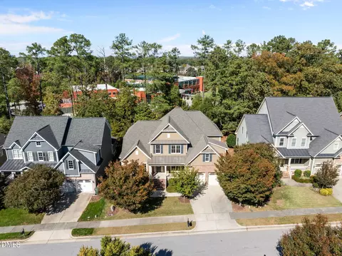 629 Peach Orchard Pl, Cary, NC 27519