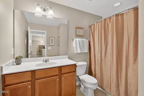 Bath - 6 Intuition Cir, Durham, NC 27705 photo 4 of 5