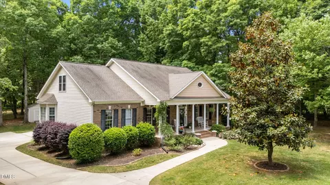 120 Georgetown Woods Dr, Youngsville, NC 27596