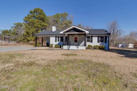 107 E New Hope Rd, Goldsboro, NC 27534