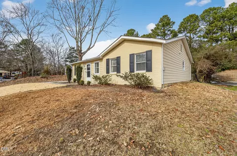 2708 Plainsfield Cir, Raleigh, NC 27610