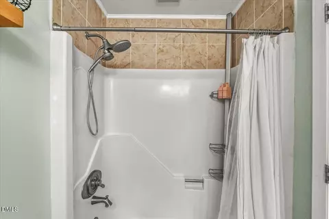 Bath - 8 Dundee Ct, Durham, NC 27712 photo 3 of 3