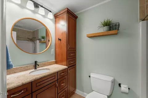 Bath - 8 Dundee Ct, Durham, NC 27712 photo 2 of 3