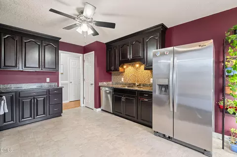 Kitchen - 16 Saddle Ridge Dr, Willow Spring, NC 27592 photo 2 of 4