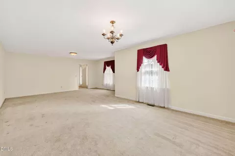 808 Chestnut Dr, Smithfield, NC 27577 photo 13