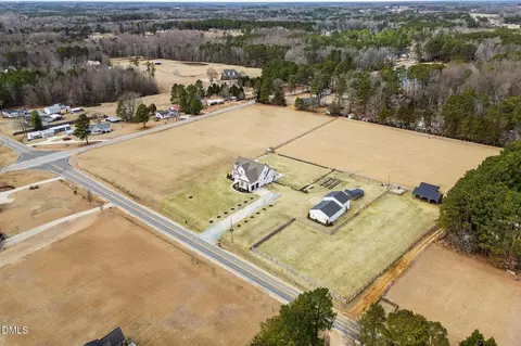 921 Tilghman Rd, Dunn, NC 28334