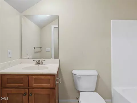 Bath - 154 Easy Wind Ln, Garner, NC 27529 photo 3 of 3