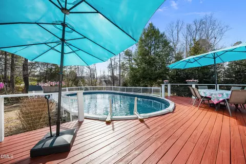 609 W Holding Ave, Wake Forest, NC 27587