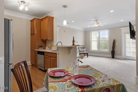 735 Portstewart Dr, Cary, NC 27519