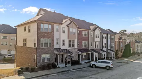 440 Oak Pine Dr, Apex, NC 27502