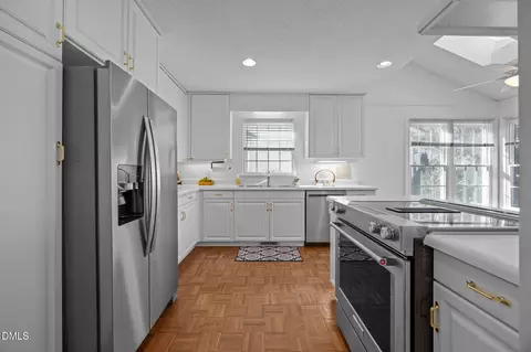 Kitchen - 444 Crossvine Close, Pittsboro, NC 27312 photo 1 of 2