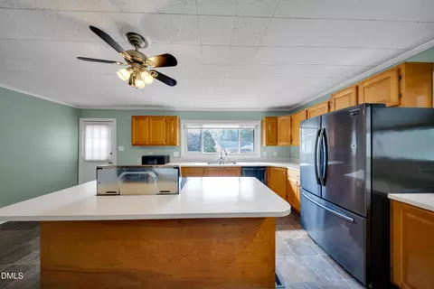 Kitchen - 818 Lynn Rd, Durham, NC 27703 photo 4 of 6