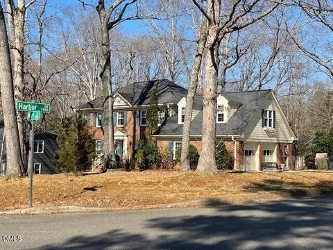 7905 Harbor Dr, Raleigh, NC 27615