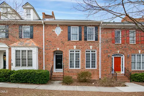 526 Copperline Dr, Chapel Hill, NC 27516