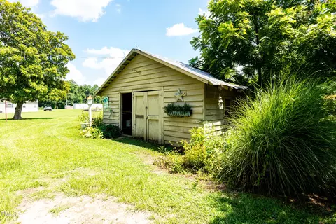 Exterior - 7167 Adolph Rd, Bailey, NC 27807 photo 3 of 4