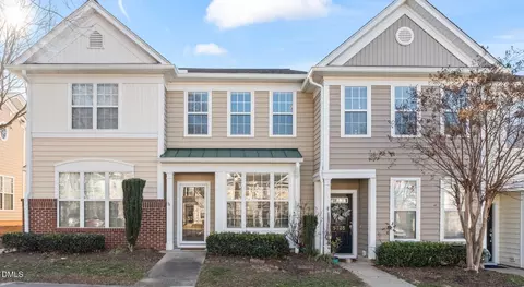 5733 Corbon Crest Ln, Raleigh, NC 27612
