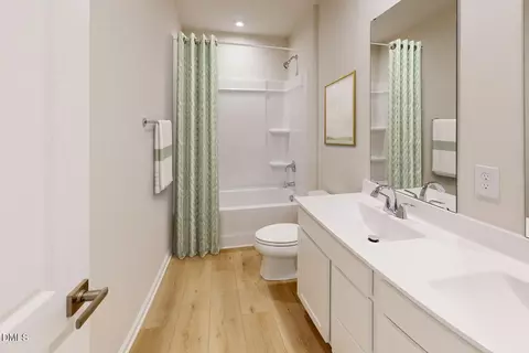Bath - 1009 Merlin St, Durham, NC 27704 photo 1 of 2