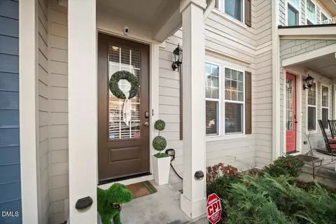 2806 Bedford Green Dr #102, Raleigh, NC 27604