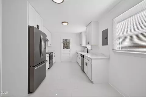Kitchen - 302 Normandy St, Durham, NC 27707 photo 2 of 8