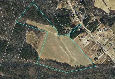 5562 Titan Roberts Rd, Erwin, NC 28339