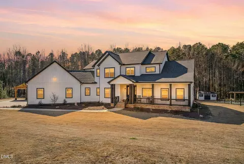 794 Cobb Rd, Benson, NC 27504