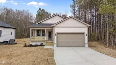 1907 N Webb St, Selma, NC 27576