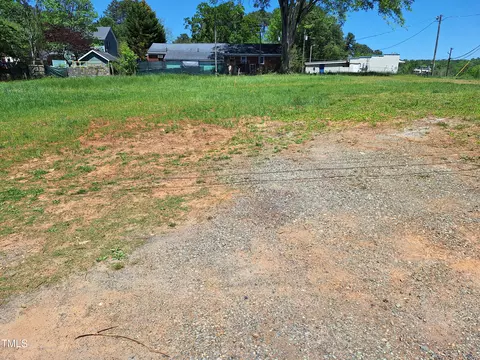 30 Midway St, Pittsboro, NC 27312