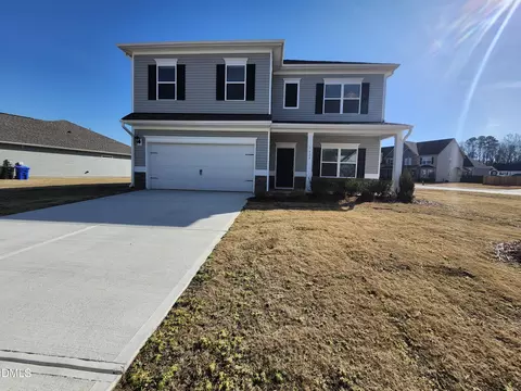 1629 Elk Run Dr, Fayetteville, NC 28312