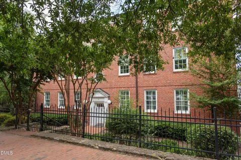 213 E Franklin St UNIT 400, Chapel Hill, NC 27514