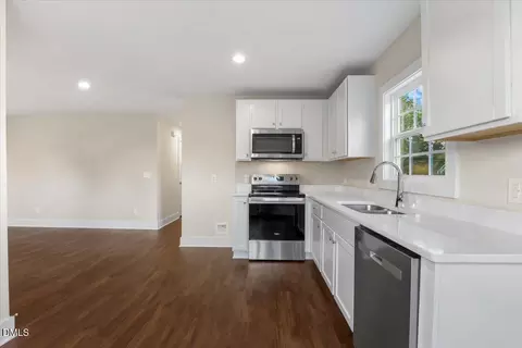 Kitchen - 509 E Harnett St, Dunn, NC 28334 photo 3 of 3