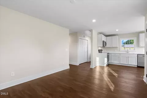 Entry Way - 509 E Harnett St, Dunn, NC 28334 photo 1 of 1