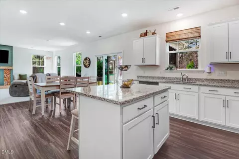 825 Golden Plum Ln, Zebulon, NC 27597