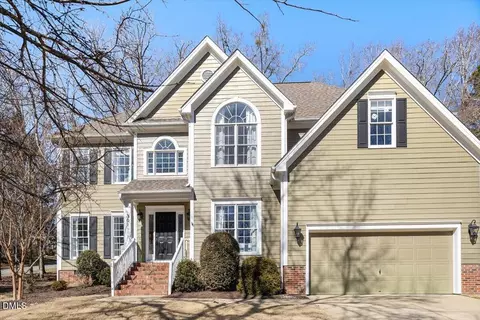 301 Autumn Dr, Chapel Hill, NC 27516