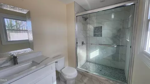 Bath - 910 Ruby St, Durham, NC 27704 photo 3 of 4