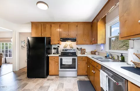 Kitchen - 6517 Pondview Ln, Durham, NC 27712 photo 2 of 3