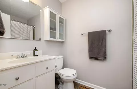 Bath - 6517 Pondview Ln, Durham, NC 27712 photo 1 of 2