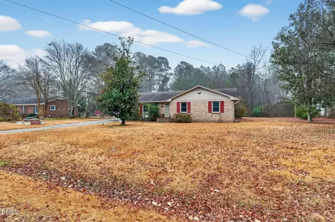 3202 Holly Trl, Wilson, NC 27893