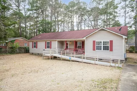 3115 Wedgewood Dr, Fayetteville, NC 28301