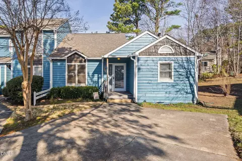 10 Hickorywood Sq, Durham, NC 27713