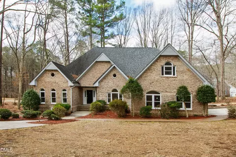 904 Stonecutter Ct, Raleigh, NC 27614