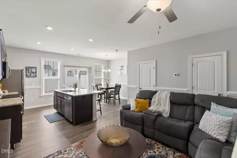 435 Leighann Ridge Ln, Rolesville, NC 27571