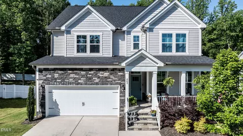 463 Badger Pass Dr, Clayton, NC 27527